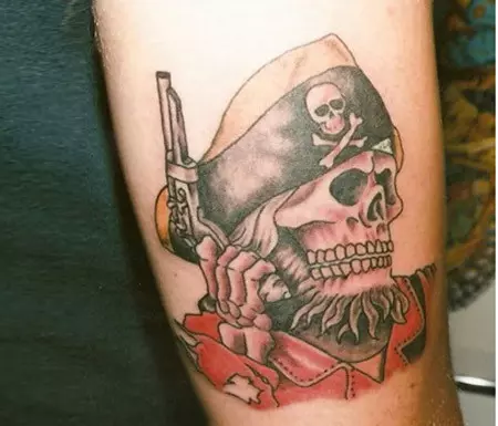skull pirate tattoo