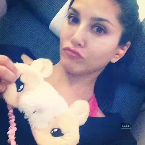 Sunny Leone the campaigner without makeup Sunny Leone the campaigner without makeup