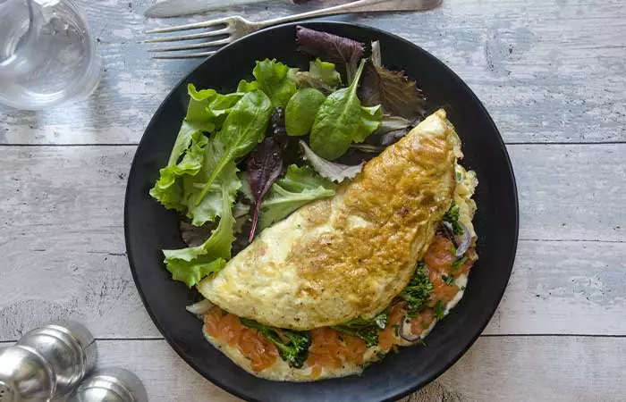 High-protein Herby Salmon Omelette