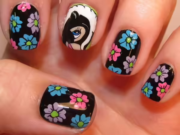 Hand Painted Nail Art - Design 5 five