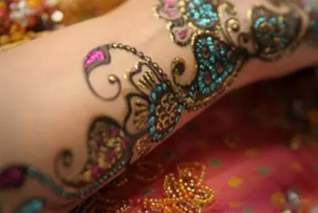 interesting bisha mehndi design fours