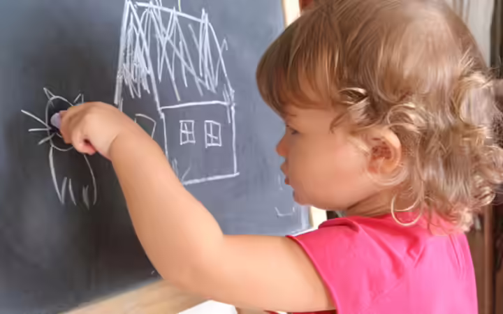 Craft Ideas for Toddlers - Chalkboard Art Chalkboard Art