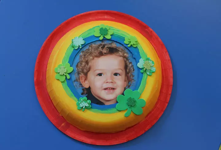 Paper Plate Frame