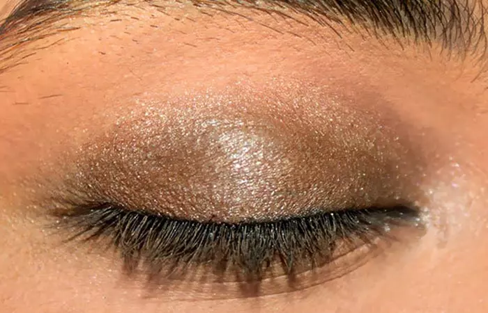 Summer Makeup - Step 2: Add Some More Eye Shadow