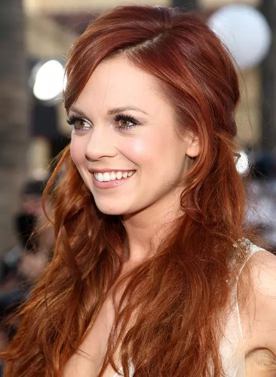 Amber-Red-Pinned-Hair-with-Side-Sweep