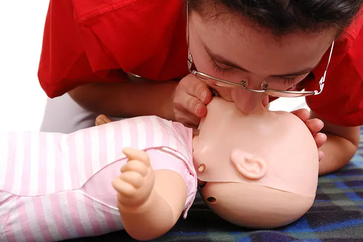 CPR (breathing resuscitation) for a choking baby