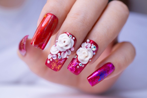 Flower Shaped Rhinestone Nail Art