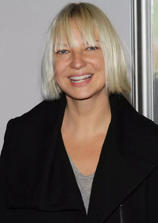 Super-Straight-Bob-with-Fringes