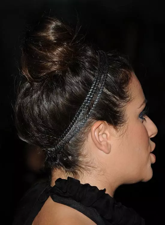 Volumized-Topknot-with-Head-Chain