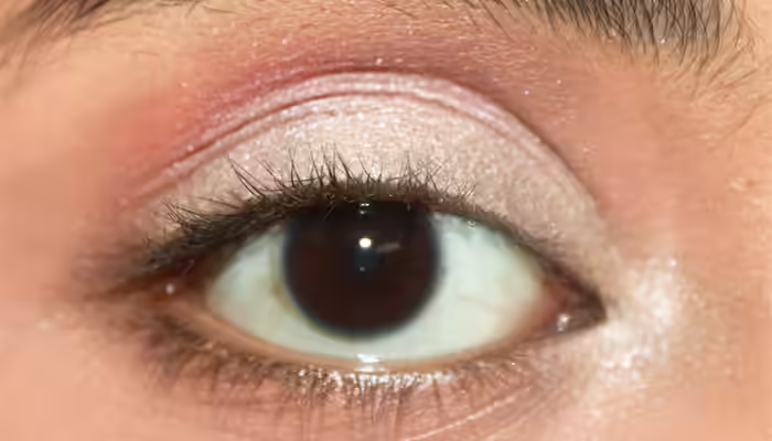 Deepika Padukone Eye Makeup - Step 3 Beautiful Eye Makeup Inspired By Deepika Padukone (4)
