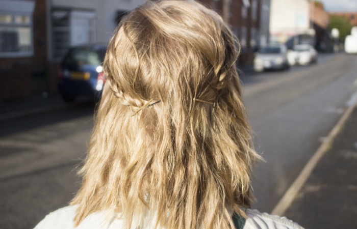 Hairstyling Hacks Bobby Pins Hairstyle