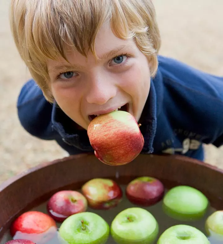 Apple bobbing contest