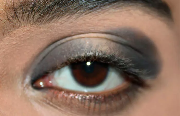 Black and White Eye Makeup Tutorial - Step 2: Smudge the Kajal