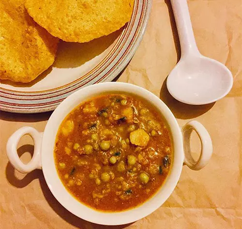 Hing-er kochuri cholar dal is an east Indian vegetarian breakfast food