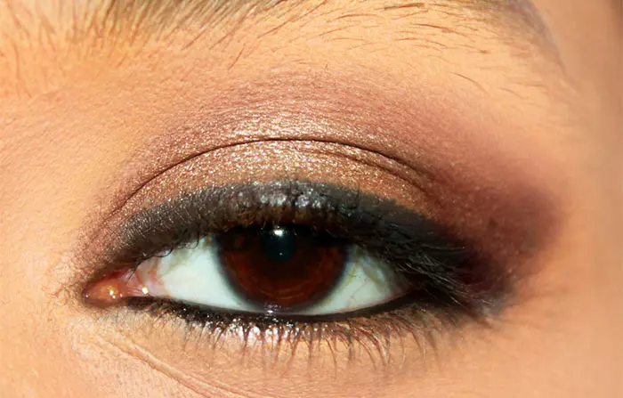 Step 4 of Kajol eye makeup