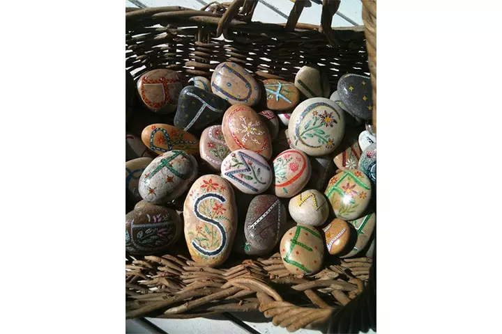 making alphabets from pebbles