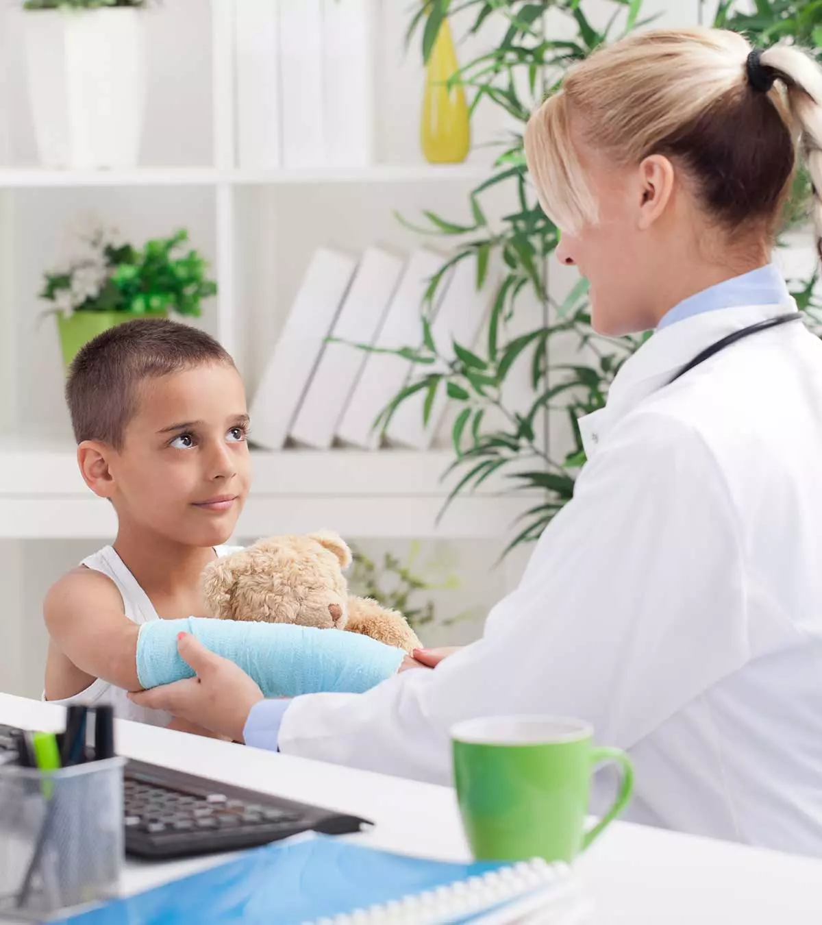 Nursemaid’s Elbow In Children – Symptoms And Treatment_image