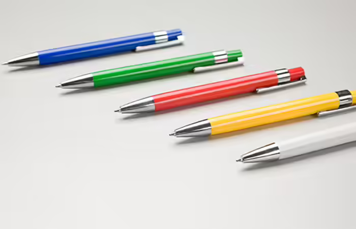 Nail Art Dotting Tool - Ball Pen Image: Shutterstock