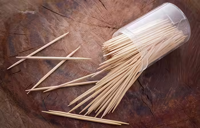 Nail Art Dotting Tool - Toothpick Image: Shutterstock