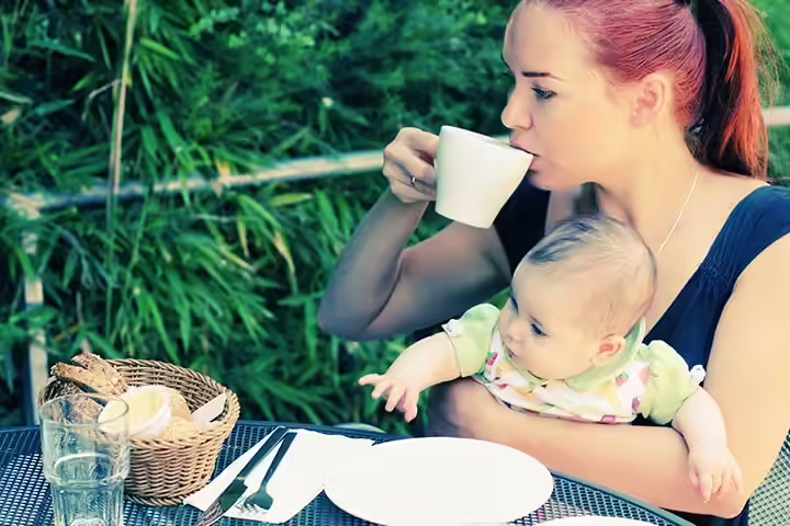 Is It Safe To Drink Coffee While Breastfeeding coffee while breastfeeding