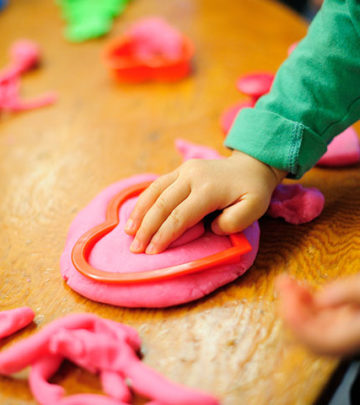 10 Activities To Help Your Kid Develop Fine Motor Skills