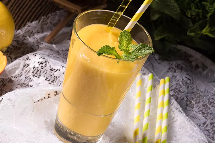 Mango juice or milkshake