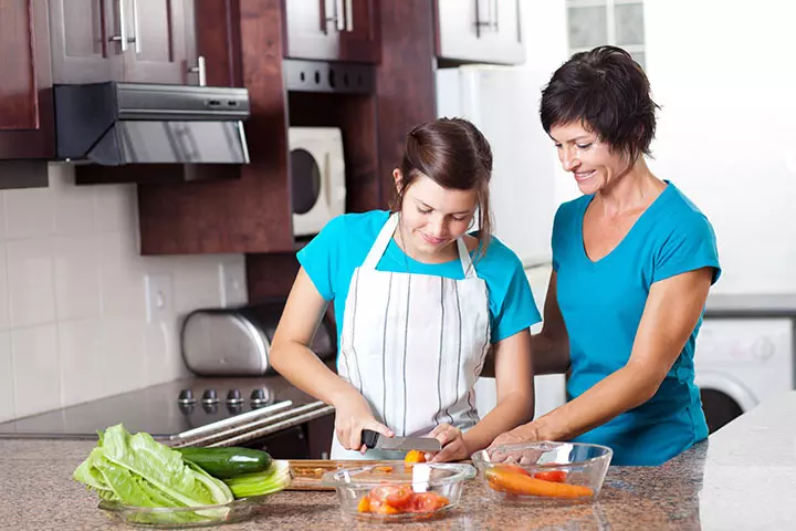 Cooking as a winter activity for teenagers