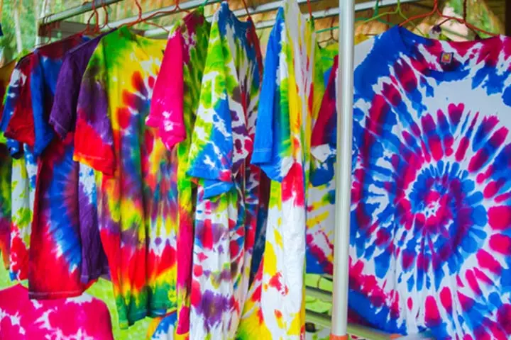 10. Go creative with clothes Tie and dye this summer