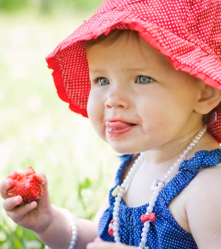When-Can-Babies-Eat-Strawberries1