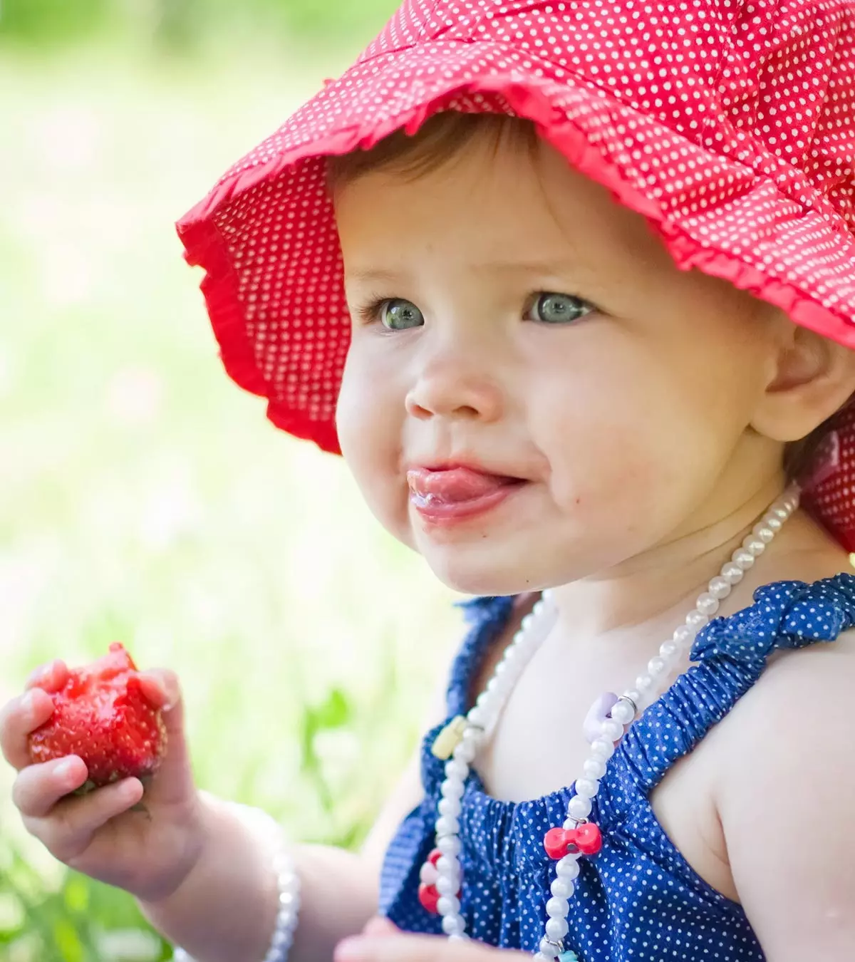 When Can Babies Have Strawberries? Benefits And Recipes_image