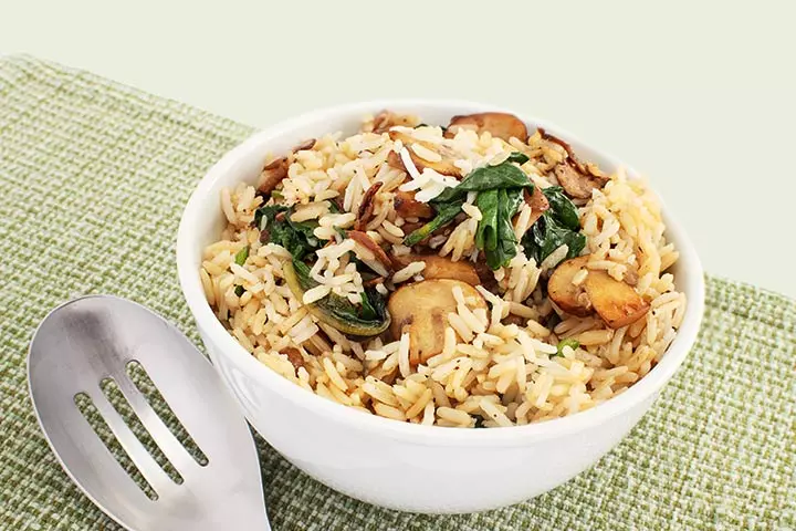 Chicken Pilaf With Spinach And Walnuts