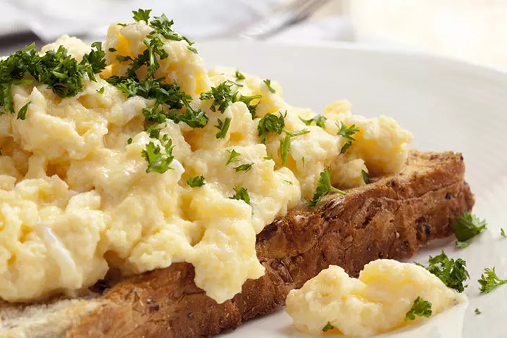 Scrambled Eggs With Chicken Patties