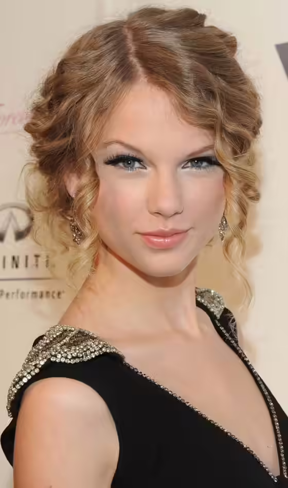 Messy Bun Updo - Bun With Curls Bun With Curls