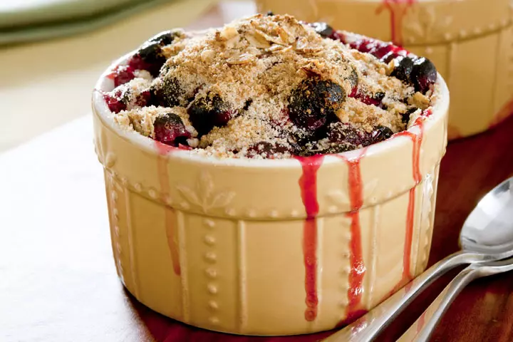 Apple And Blueberry Crumble