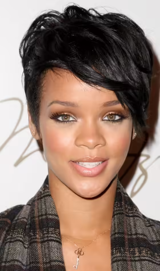 Rihanna Short Hairstyles - Layered Crop Layered Crop