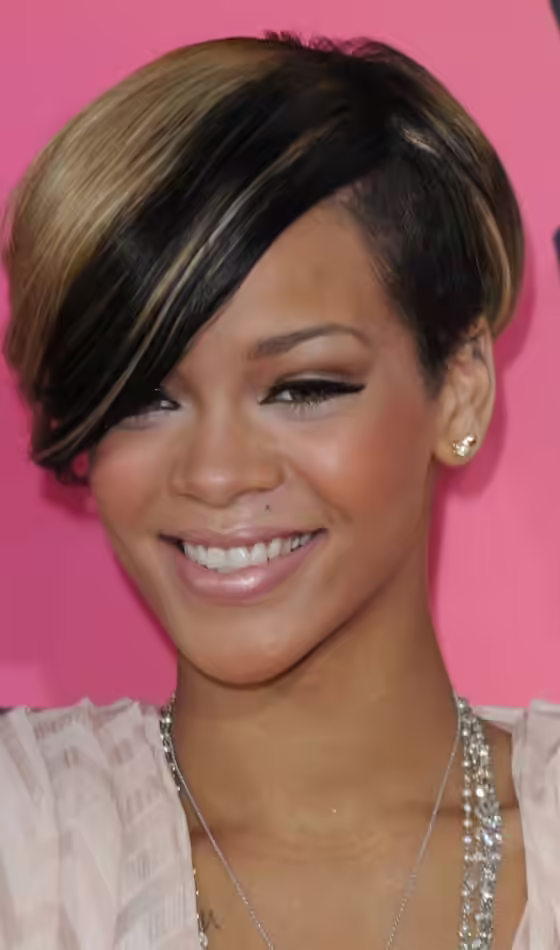 Rihanna Short Hairstyles - Two-Toned Short Bob Two-Toned Short Bob