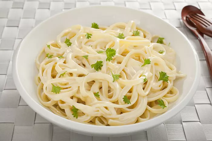 Low Calorie Dinner Recipes - Veg Fettuccine Alfredo Pasta