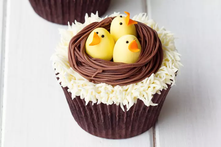 Easter Chick Cupcake