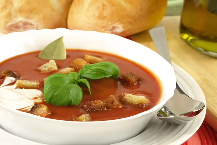 Soup Recipes For Kids - Roasted Tomato And Garlic Soup With Grilled Cheese Croutons Roasted Tomato And Garlic Soup With Grilled Cheese Croutons