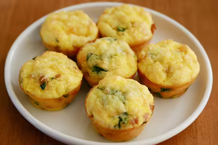 Breakfast Ideas For Kids On The Go - Scrambled Egg Muffins Scrambled Egg Muffins