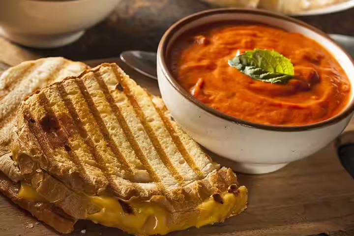 Soup Recipes For Kids - Tomato And Cheddar Soup Tomato And Cheddar Soup