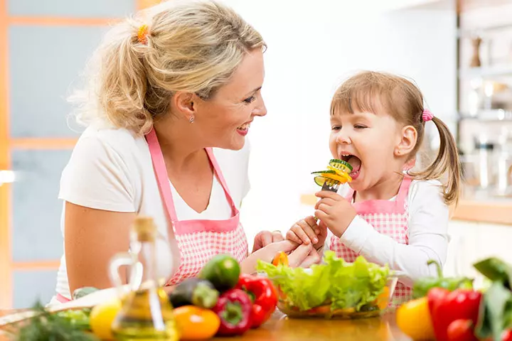 10 Clever Ways To Get Your Toddler To Eat Veggies_image