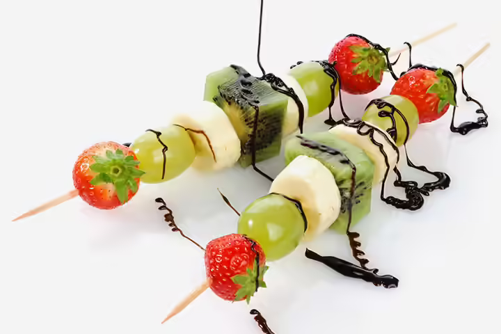 Fruit Snacks For Kids - Fruit Skewers With Chocolate Sauce Fruit Skewers With Chocolate Sauce