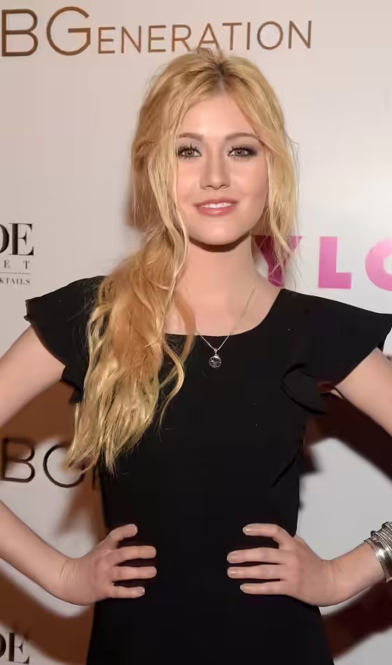 Friday Hairstyles - Messy Side Pony Half Up Half Down