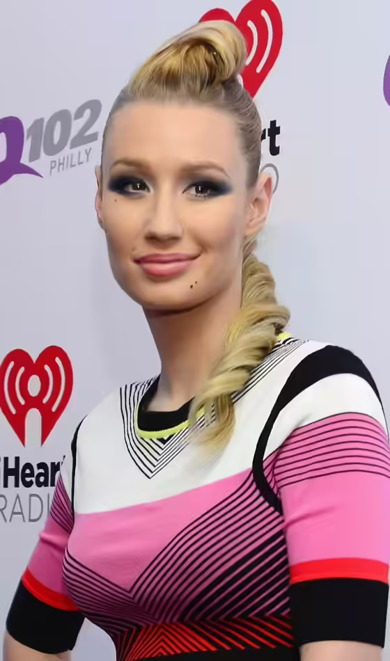 Rockabilly Hairstyles For Long Hair - Ponytail With Retro Rolls Ponytail-With-Retro-Rolls