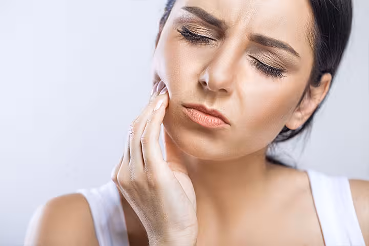 Tooth Decay During Pregnancy - 2 Causes, 9 Symptoms & 5 Treatments You Should Be Aware Of