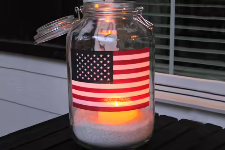 4th Of July Crafts For Kids - American Flag Lantern Using Mason Jar American Flag Lantern Using Mason Jar