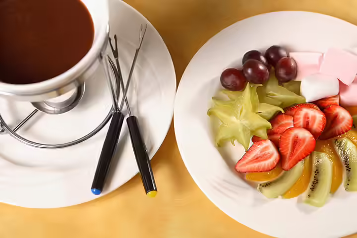 Chocolate Fondue Recipes For Kids - Smooth Chocolate Fondue Smooth Chocolate Fondue