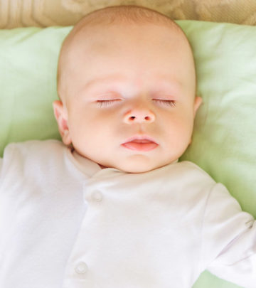 When Can Babies Sleep With A Blanket And Pillow?