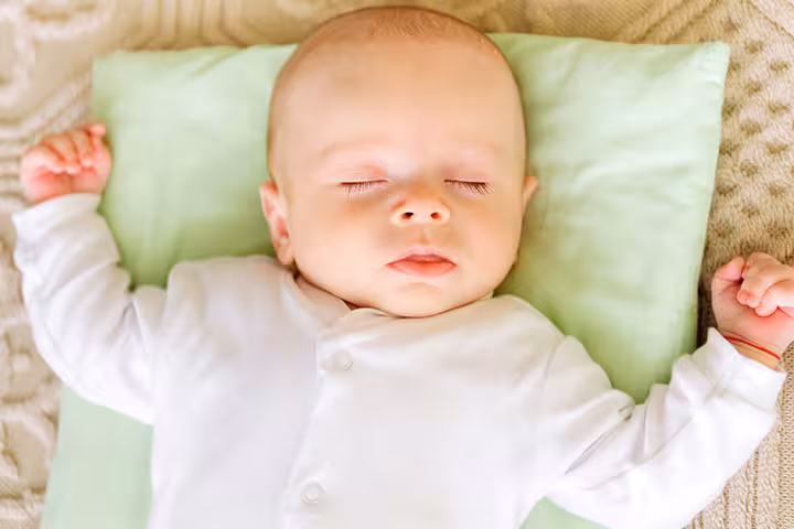 When Can Your Baby Sleep With A Pillow